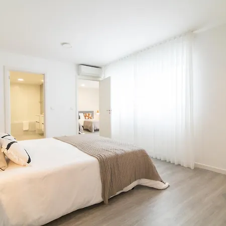 Citadine At Hintze Ribeiro *