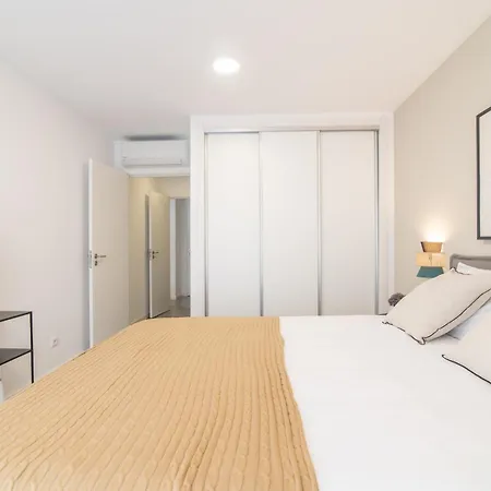 Citadine At Hintze Ribeiro * Ponta Delgada