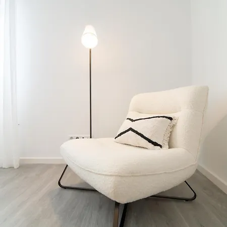 Citadine At Hintze Ribeiro *