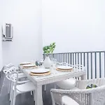 Citadine At Hintze Ribeiro Apartment *