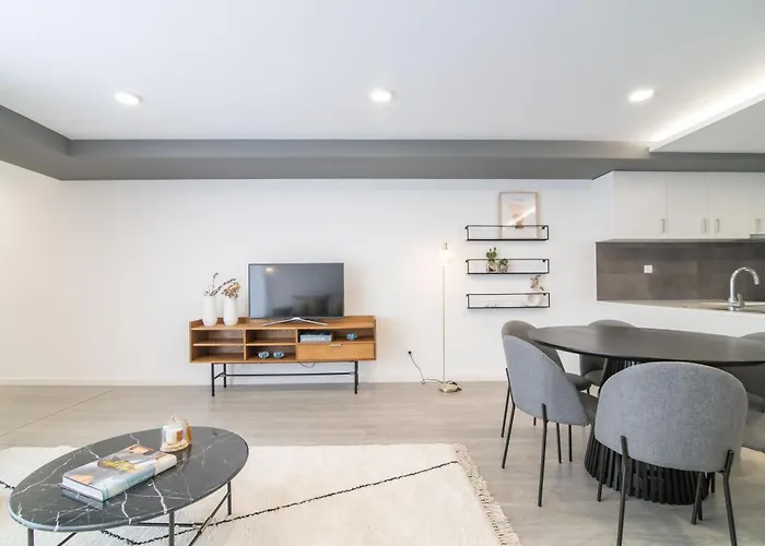 Citadine At Hintze Ribeiro Апартаменты Понта-Делгада