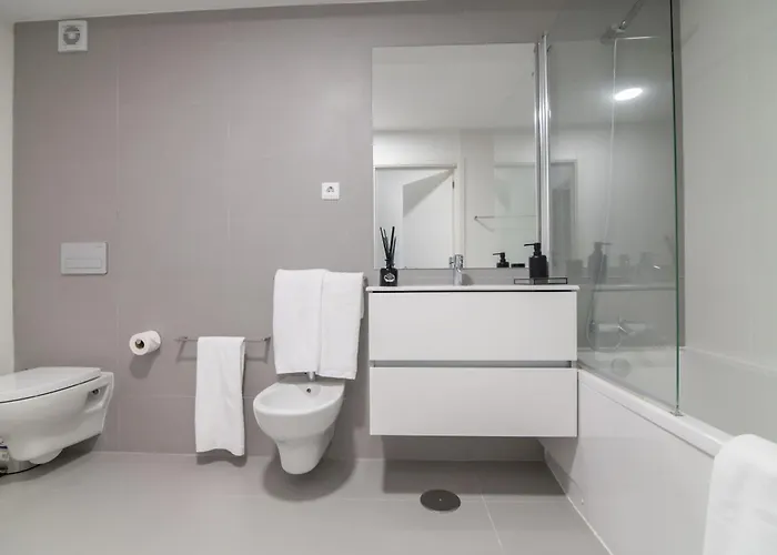 Апартаменты Citadine At Hintze Ribeiro *