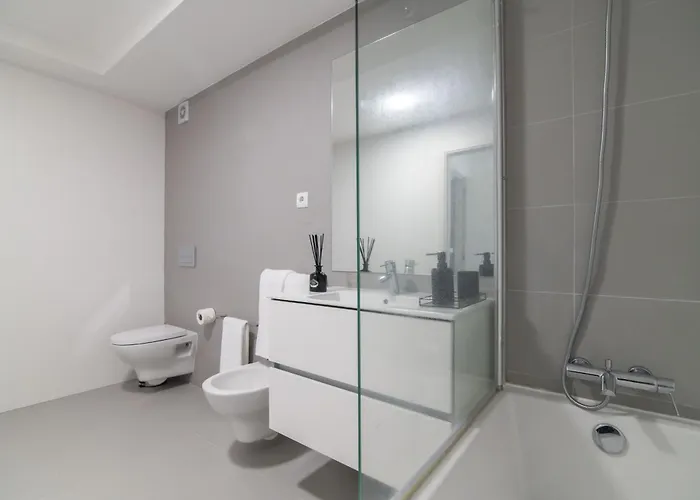 Citadine At Hintze Ribeiro Апартаменты *