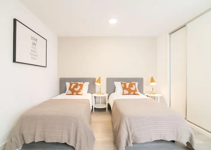 Citadine At Hintze Ribeiro Апартаменты